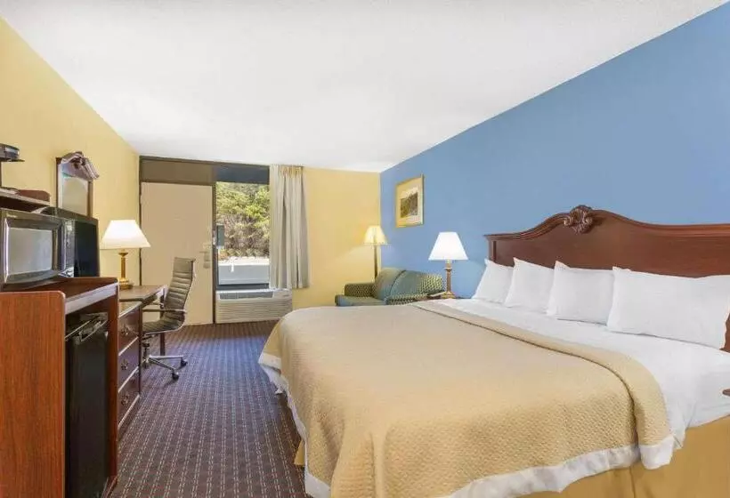キングサイズベッドのデラックスルーム, Days Inn By Wyndham Mocksville