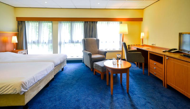 带大床的豪华间, Days Inn By Wyndham Mocksville