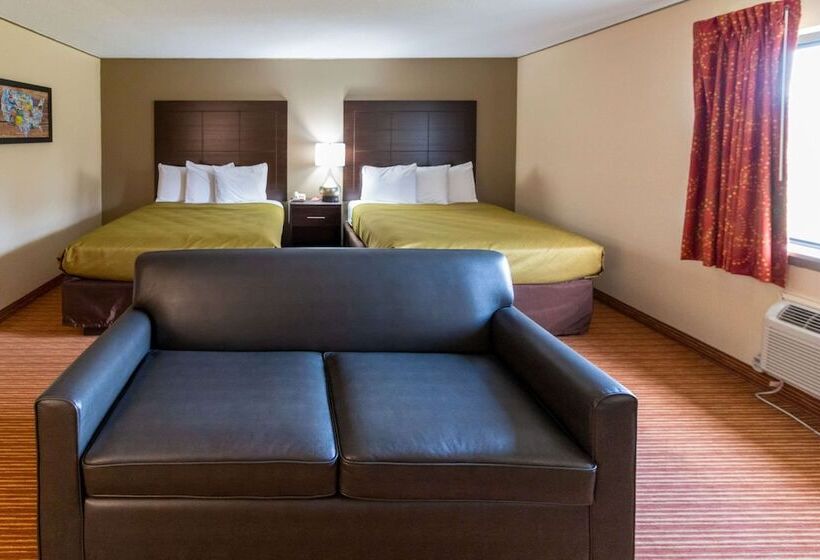 Люкс, Econo Lodge Massena Hwy 37