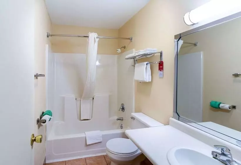 Standard-huone 2 Parivuodetta, Econo Lodge Massena Hwy 37