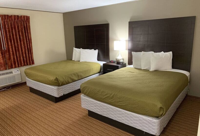 Номер Стандарт 2 Двуспальные Кровати, Econo Lodge Massena Hwy 37