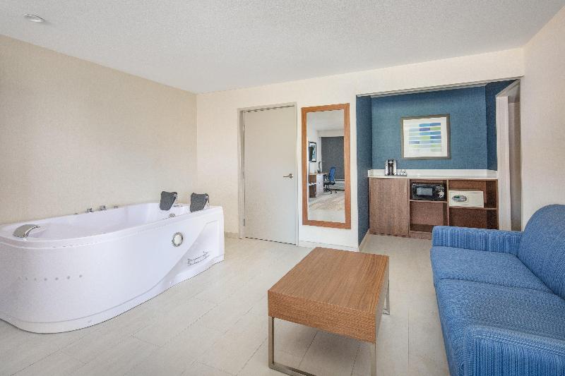 سوییت, Holiday Inn Express San Diego Airport Old Town, An Ihg