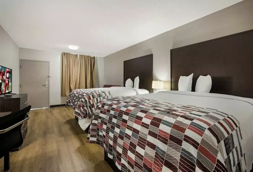 Deluxe-huone, Red Roof Inn & Suites Statesboro University
