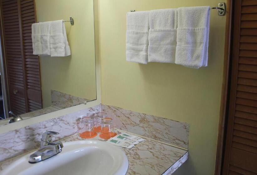 Номер Стандарт Трехместный, Motel Des Pays D'en Haut