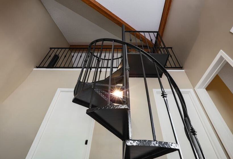 Familie Suite, Radium Chalet