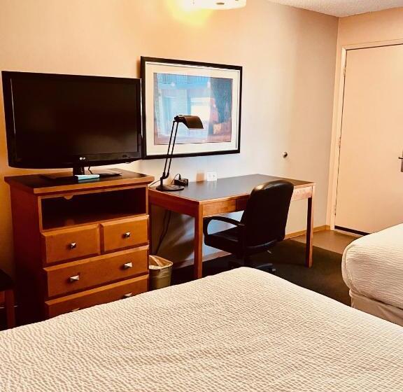 חדר סטנדרט, Royal Hotel Lloydminster