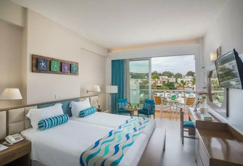 Standardzimmer Bergblick, Cavo Maris Beach