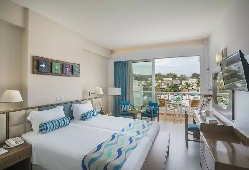 3-Bett-Standardzimmer, Cavo Maris Beach