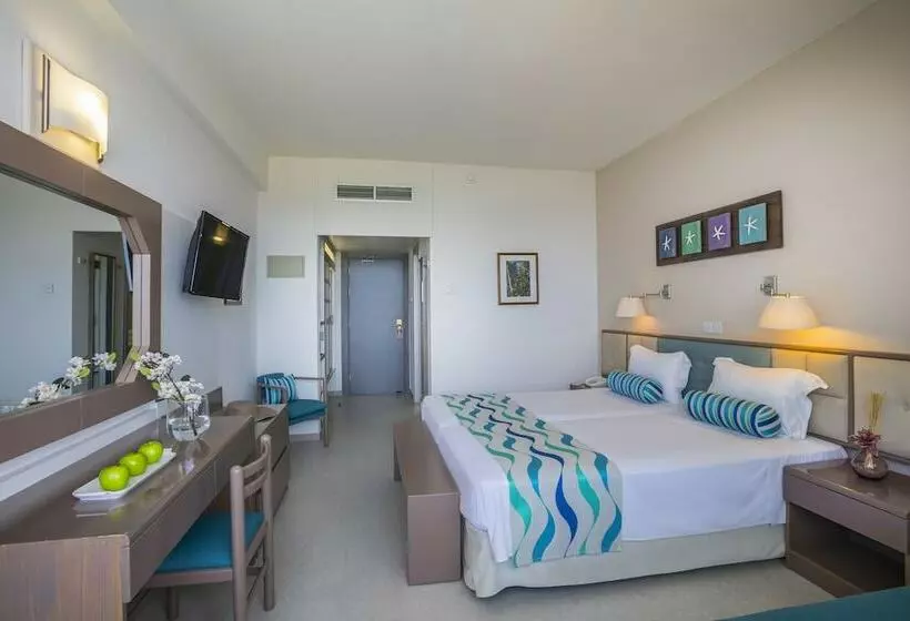 3-Bett-Standardzimmer, Cavo Maris Beach