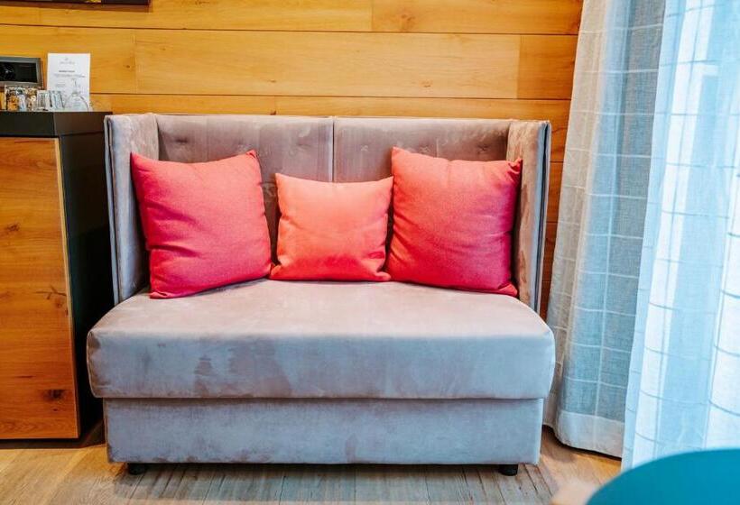 景色の見えるスーペリアルーム, Eden Wellness