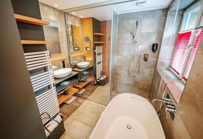 バルコニー付きスーペリアルーム, Eden Wellness