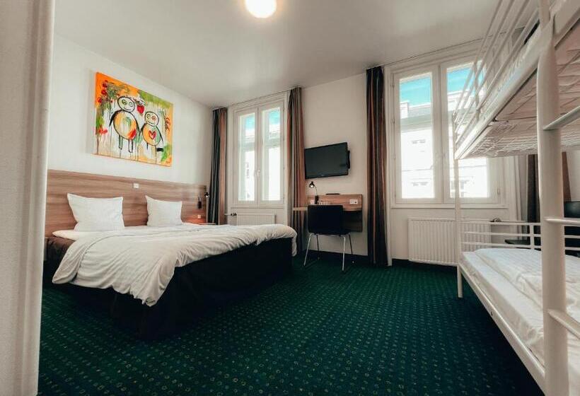 Семейный Номер, Good Morning City Copenhagen Star