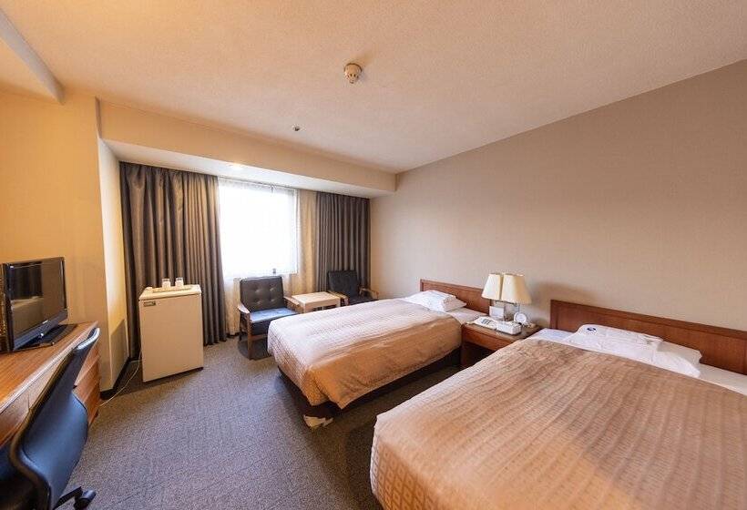 غرفة قياسية, Nagaoka Grand