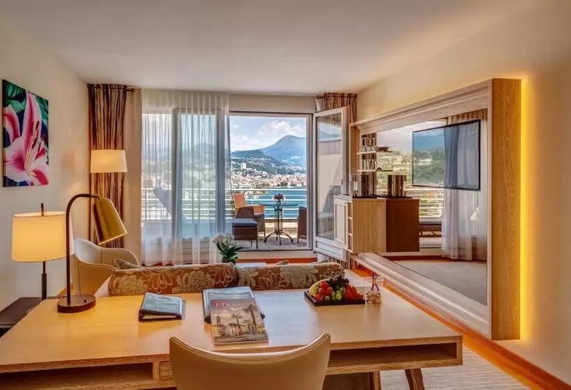 Suite with lake view, Suitenhotel Parco Paradiso