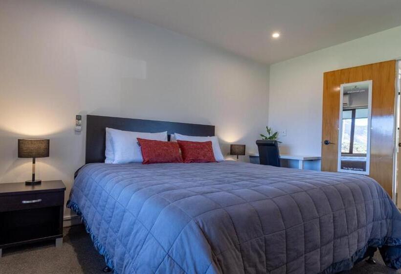 スタンダードスタジオ, The Bealey