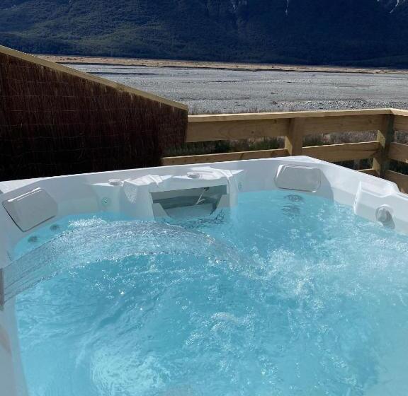 スーペリアー1ベッドルームビラ, The Bealey