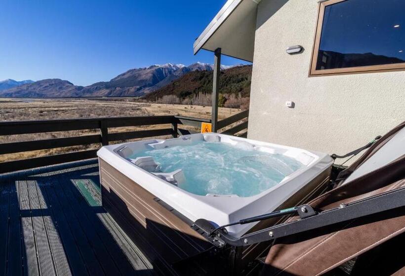 スーペリアー1ベッドルームビラ, The Bealey