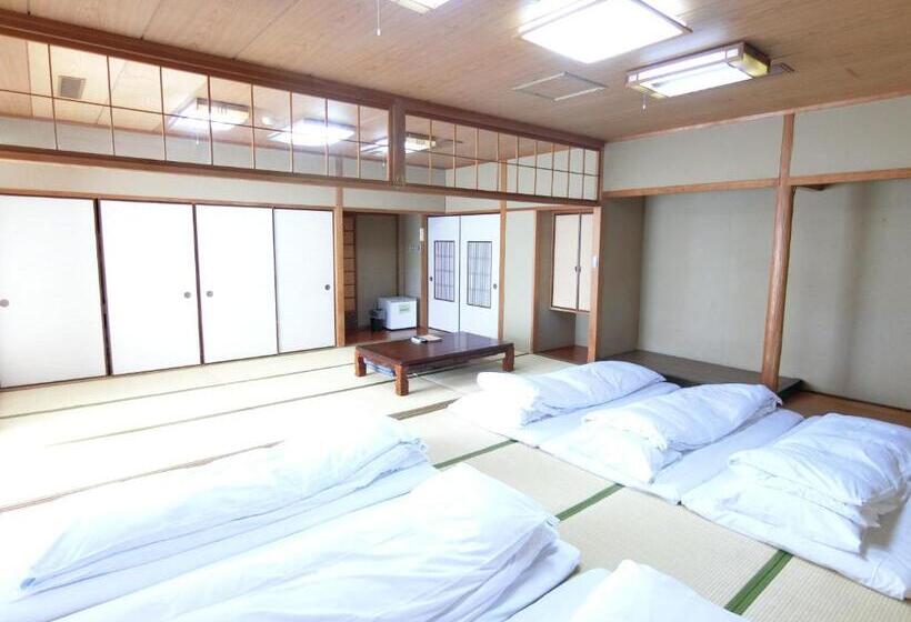 غرفة عائلية, Nogami Honkan