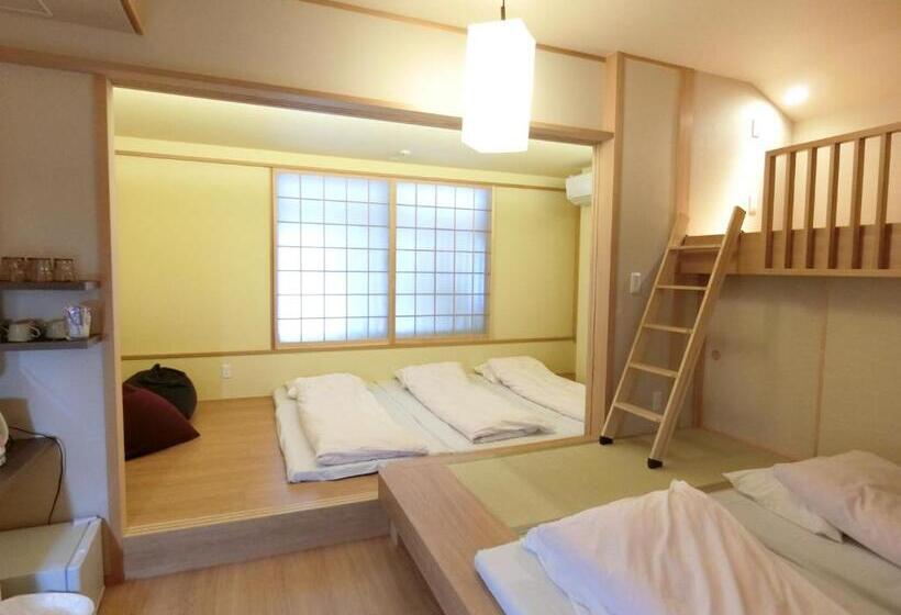 غرفة سوبيريور عائلية, Nogami Honkan