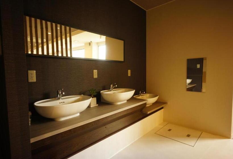 غرفة قياسية فردية, Nogami Honkan