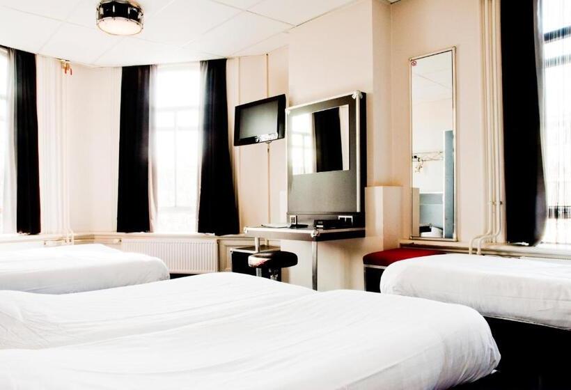 اتاق استاندارد چهار تخته, Backstage