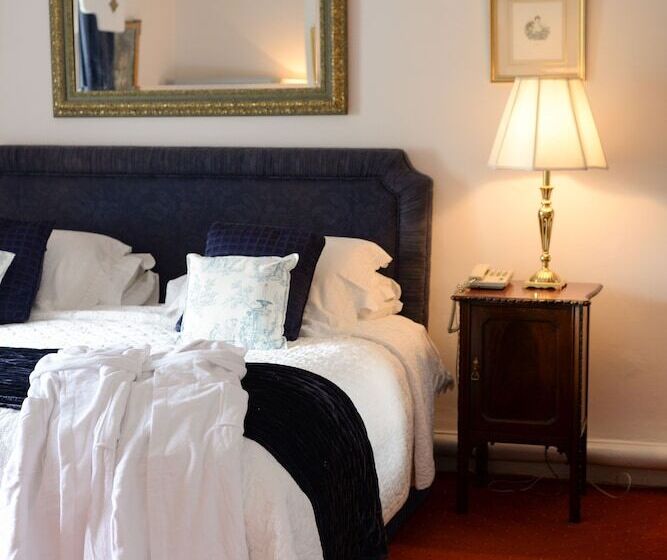 غرفة سوبيريور, Cashel House