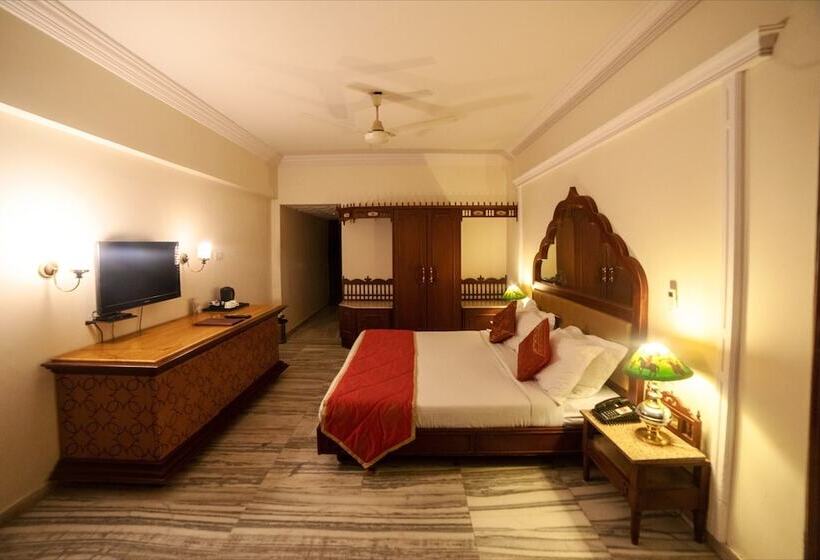 レイクビューデラックスルーム, Hilltop Palace