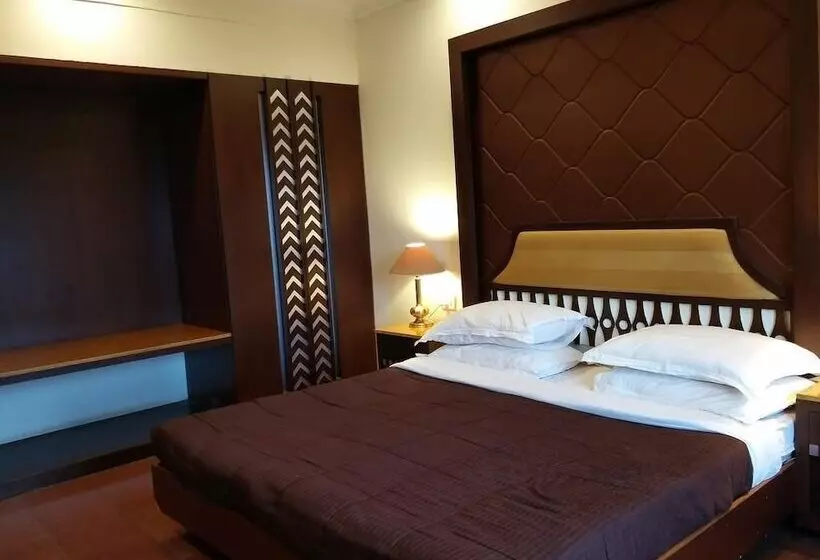 デラックスルーム, Hilltop Palace