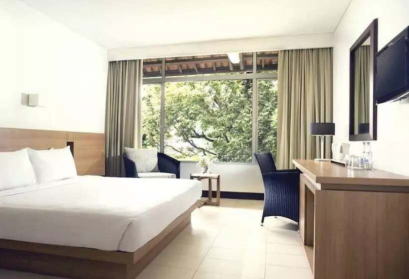 Superior Szoba, Santika Bandung