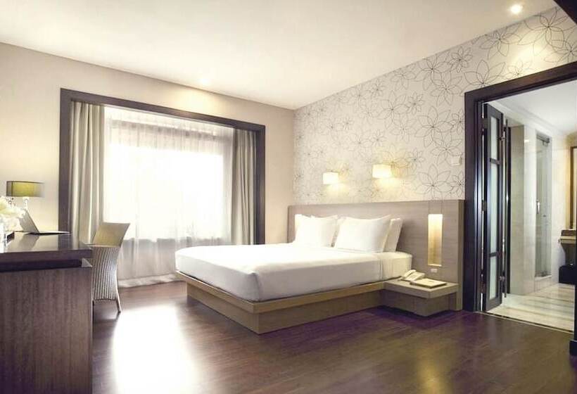 带大床的豪华间, Santika Bandung