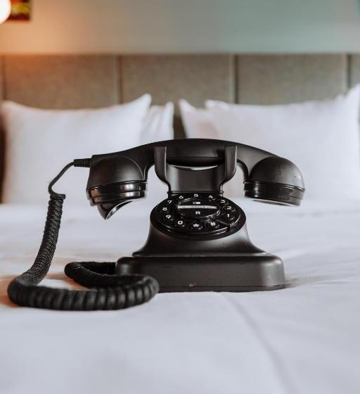 غرفة قياسية ثلاثية, The Highlander Amsterdam