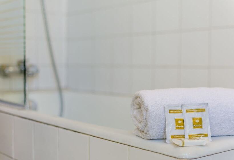 اتاق استاندارد سه نفره, Avenir Hotel Montmartre