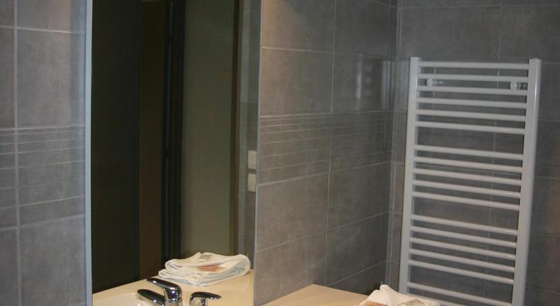 Четырехместный Номер Стандарт, 1er Consul Rouen