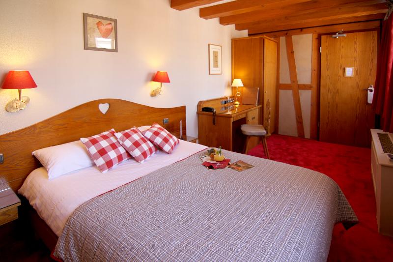 غرفة قياسية فردية, Beaucour