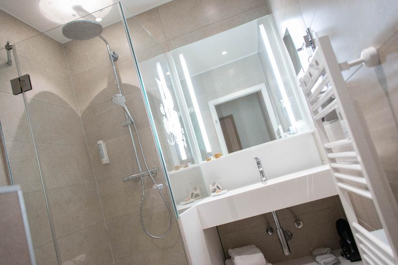 غرفة قياسية فردية, Beaucour