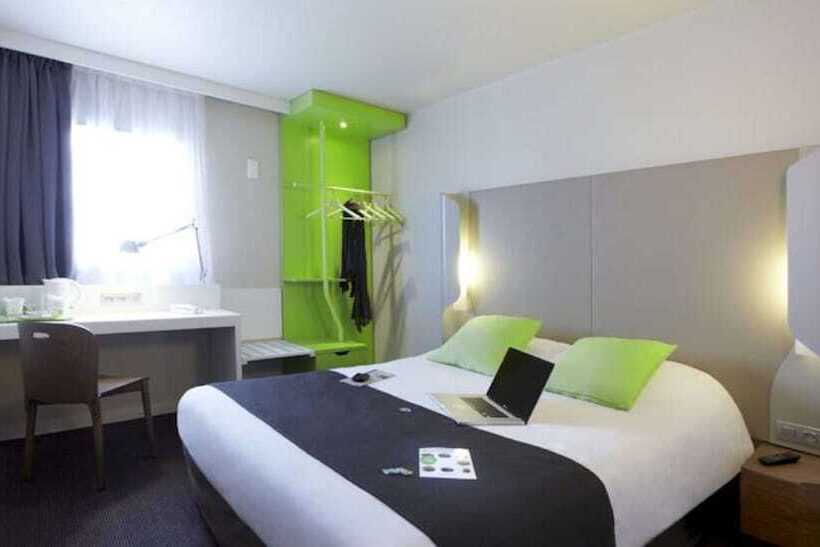 스탠다드 룸 더블 침대, Campanile Aix En Provence Sud   Pont De L Arc