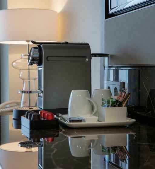 Deluxe Room, Conrad Istanbul Bosphorus