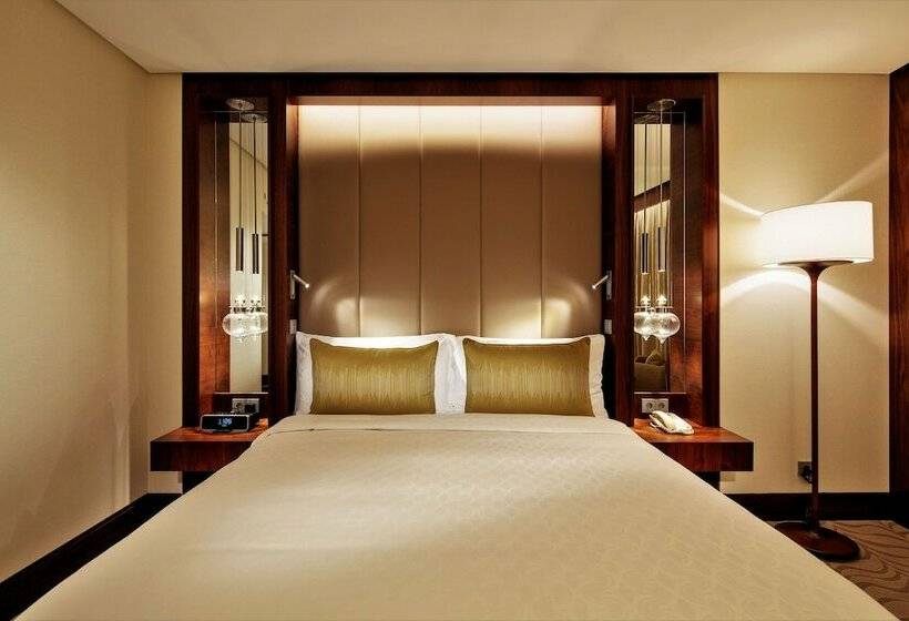 Deluxe Room, Conrad Istanbul Bosphorus