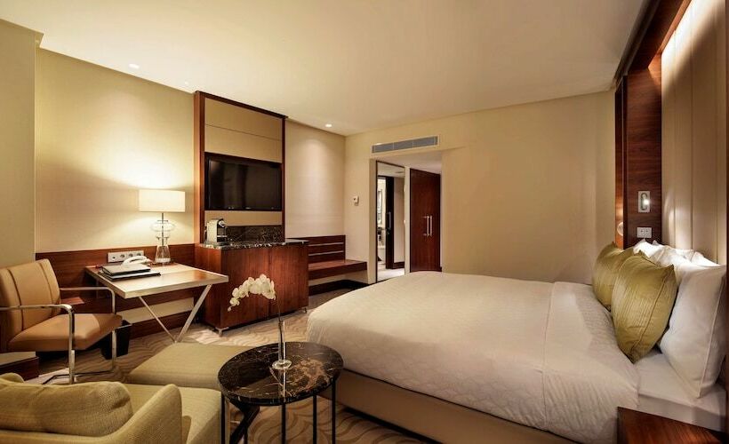 Deluxe Room, Conrad Istanbul Bosphorus