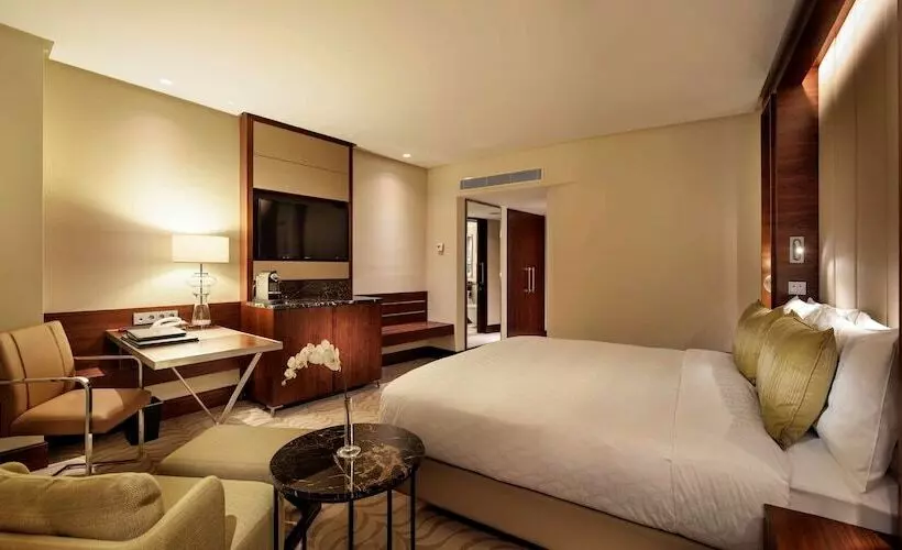 Deluxe Room, Conrad Istanbul Bosphorus