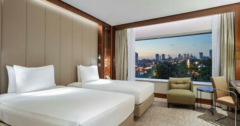 Deluxe Room, Conrad Istanbul Bosphorus