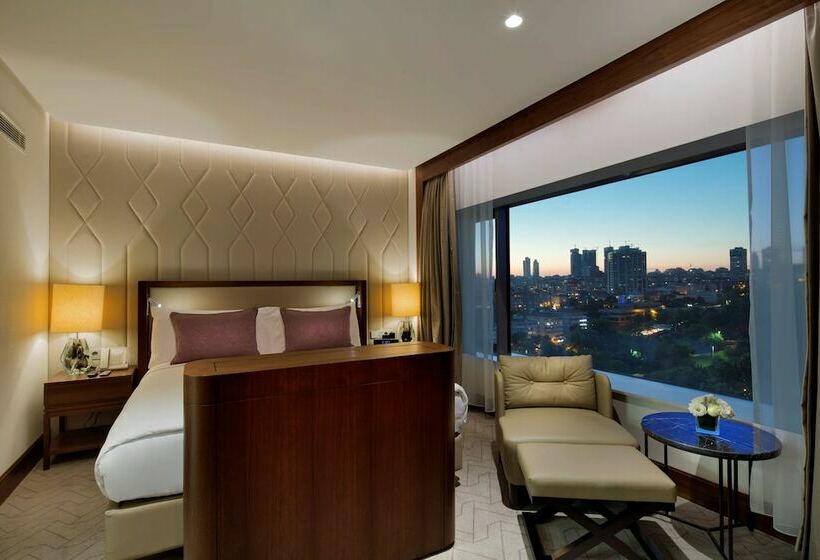 Deluxe Room, Conrad Istanbul Bosphorus