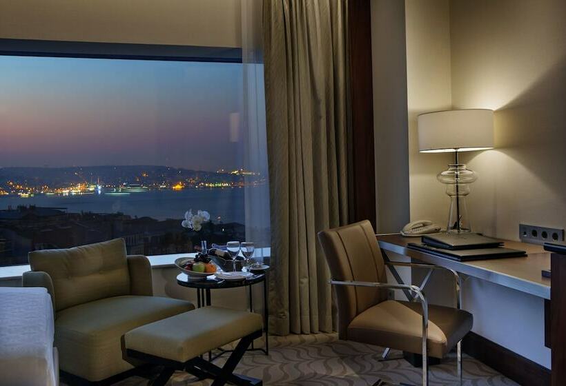Deluxe Room, Conrad Istanbul Bosphorus