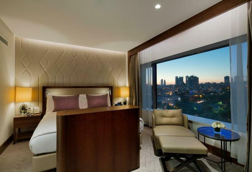 Deluxe Suite, Conrad Istanbul Bosphorus