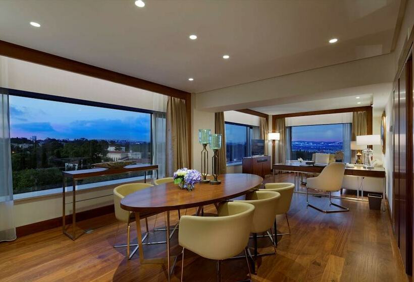 Deluxe Suite, Conrad Istanbul Bosphorus