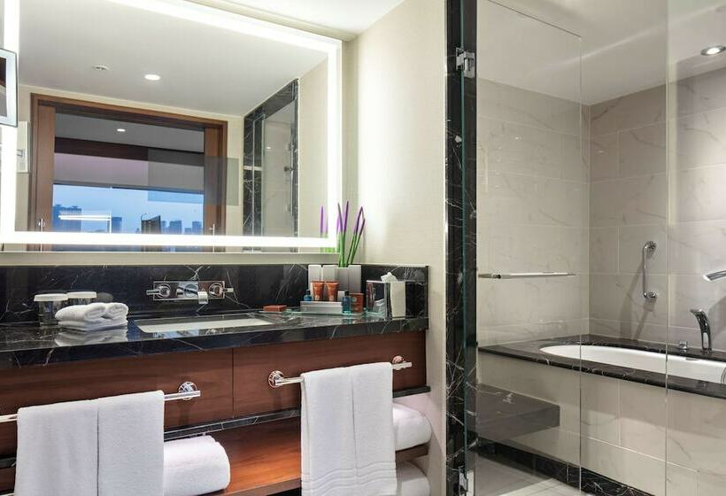 Deluxe Suite, Conrad Istanbul Bosphorus