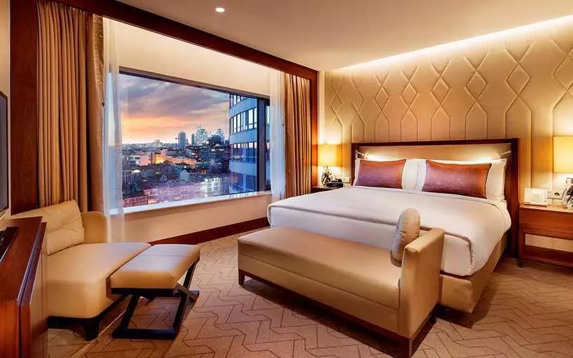 Deluxe Room King Size Bed, Conrad Istanbul Bosphorus