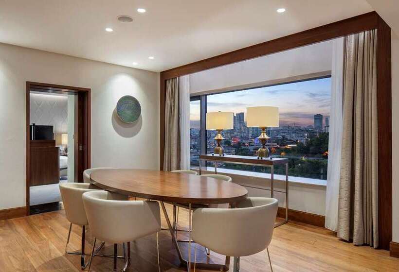 Deluxe Suite, Conrad Istanbul Bosphorus