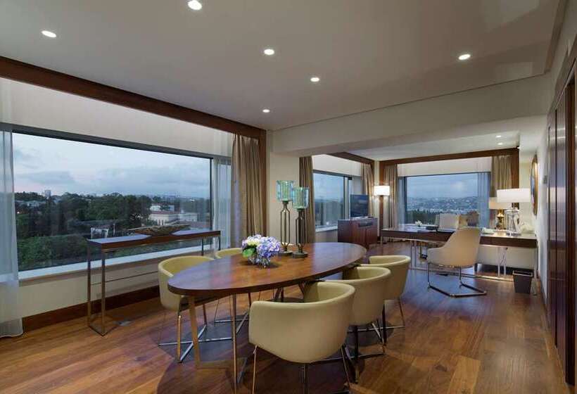Deluxe Suite, Conrad Istanbul Bosphorus