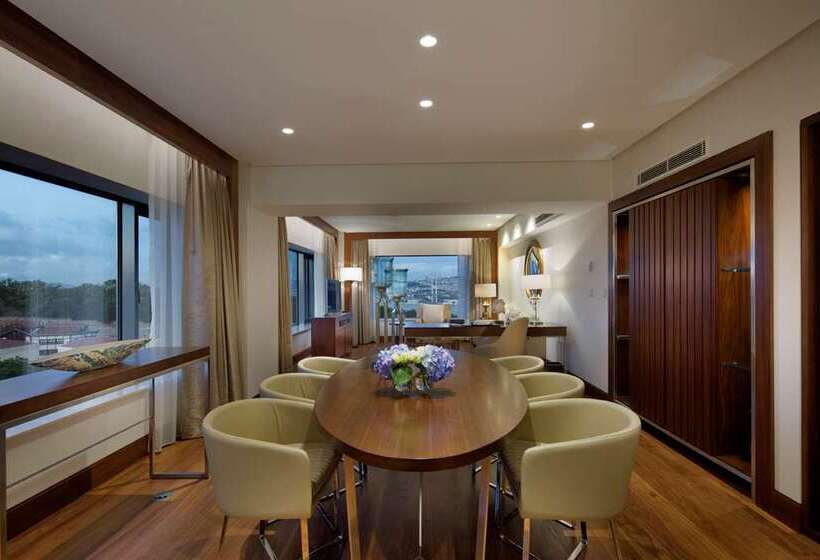 Deluxe Suite, Conrad Istanbul Bosphorus